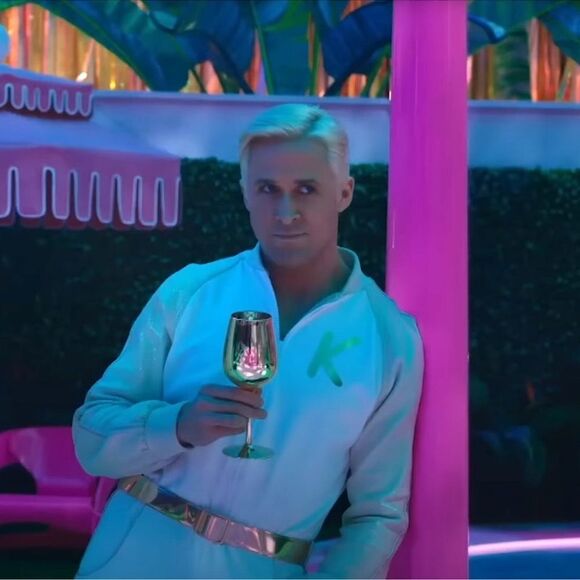 BARBIE DREAMHOUSE GOLD WINE GLASSES - Picture 8 of 11